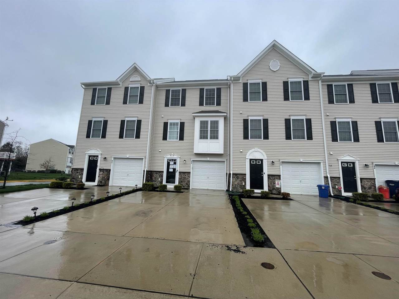 2102 Oak Road - Photo 1