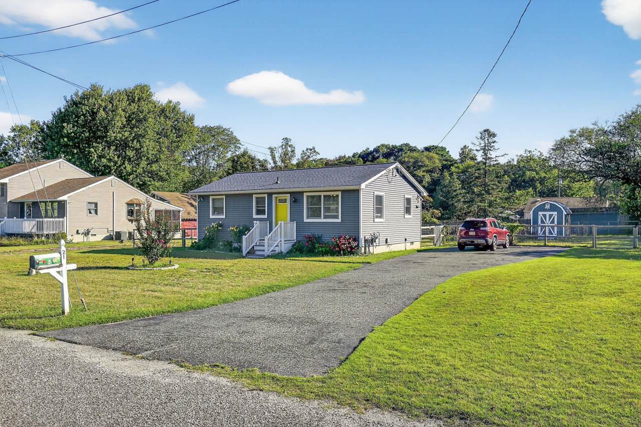 21 Red Cedar Drive - Photo 1