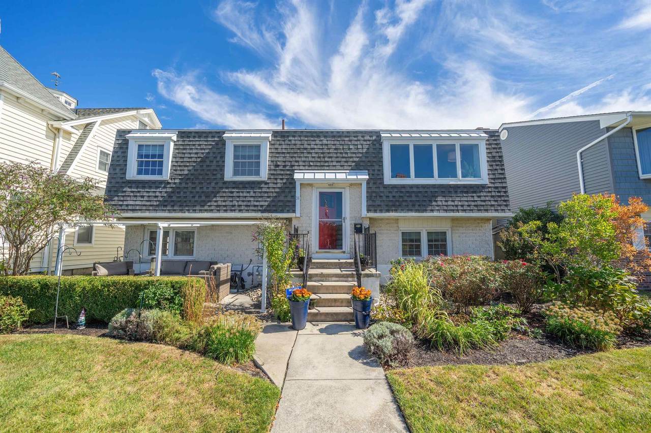 31 Spruce Road - Photo 1