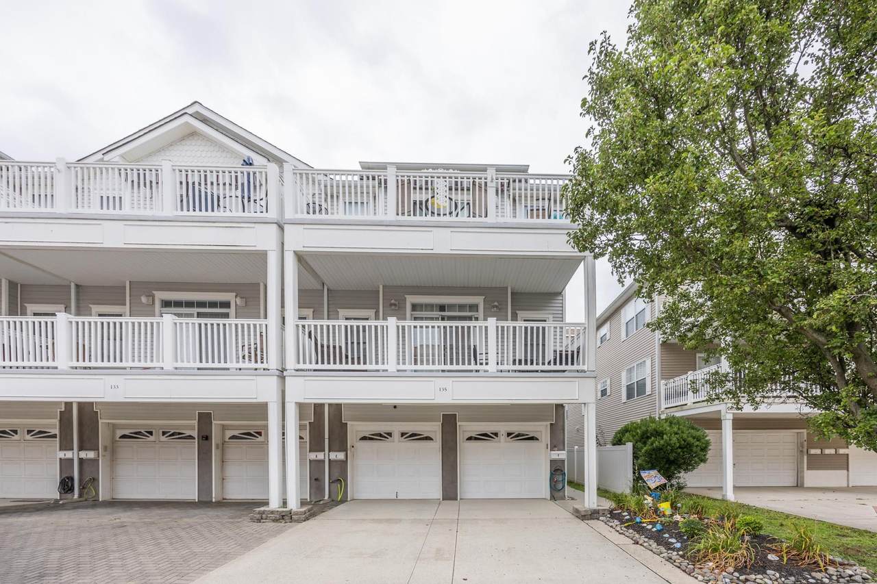 135 Baker Avenue - Photo 1