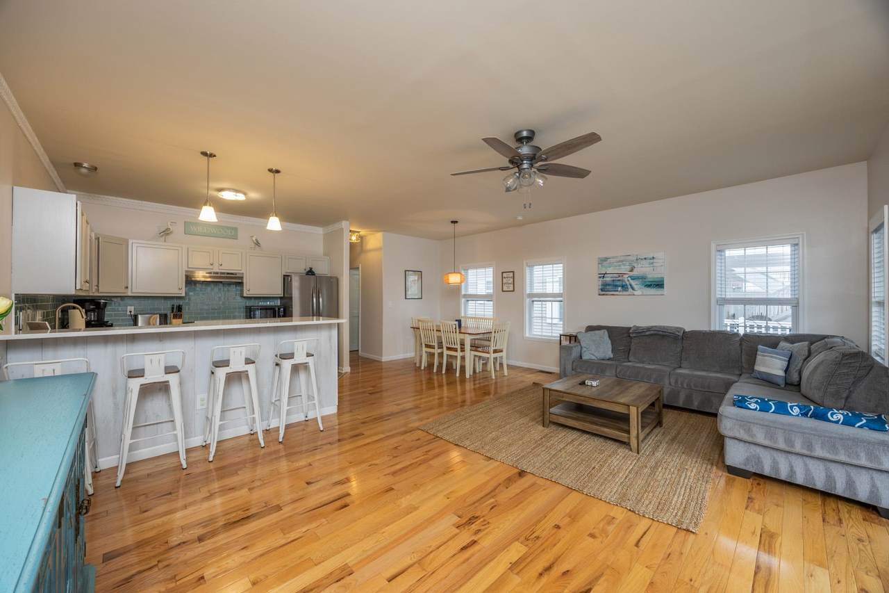 https://bt-photos.global.ssl.fastly.net/capemay/1280_boomver_1_252680-2.jpg