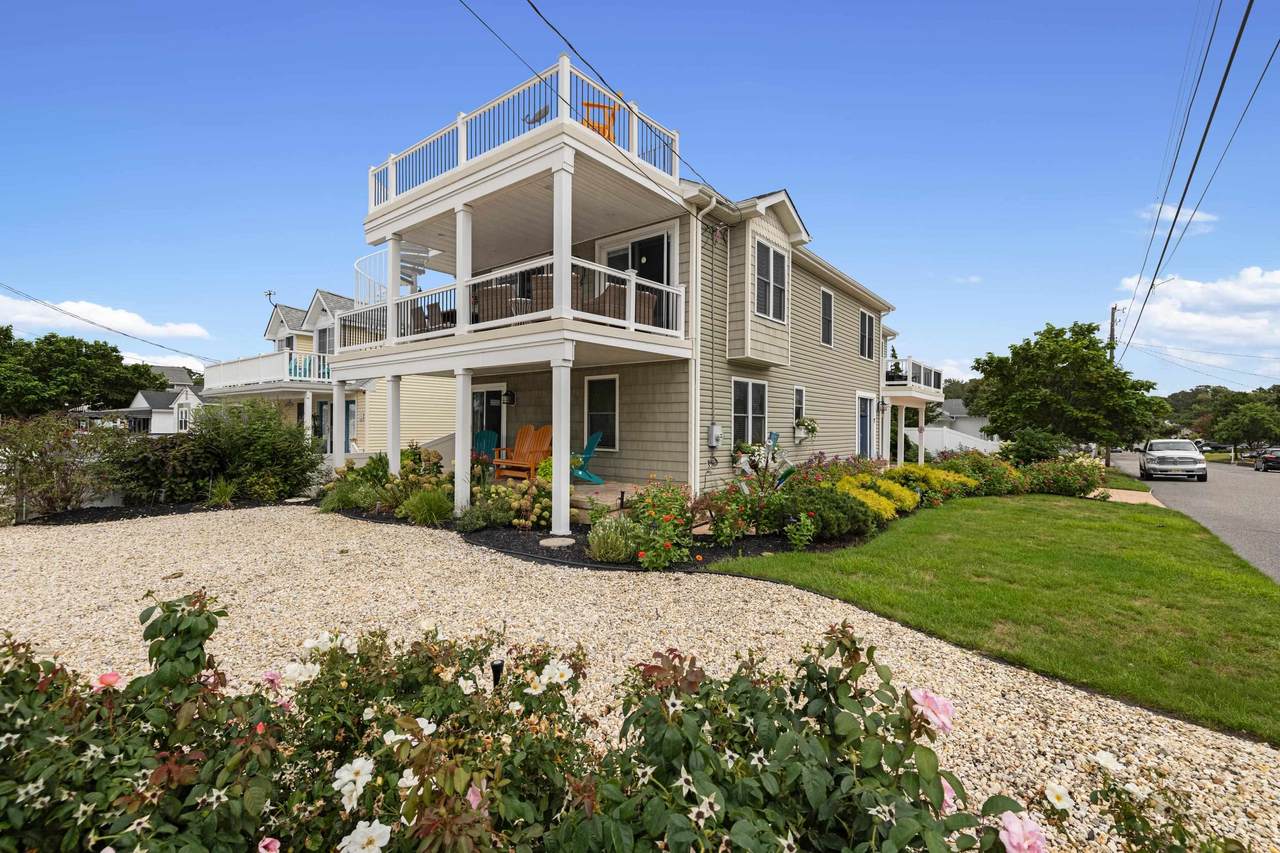 223 Wilde Avenue - Photo 1