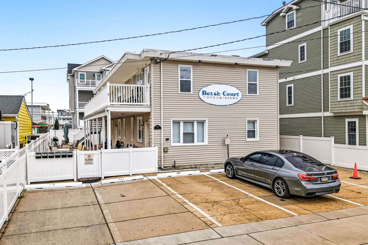 428 20th Avenue - Photo 1