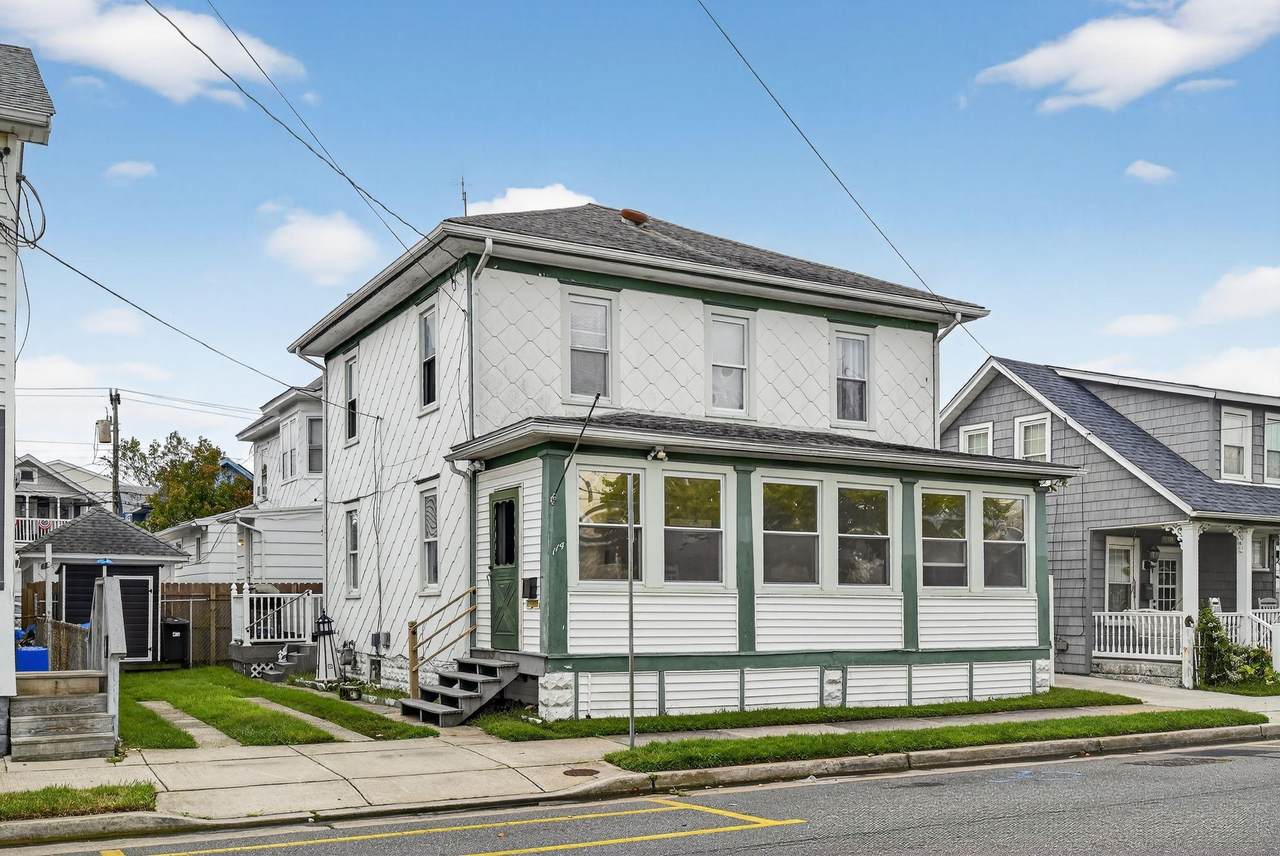 114 26th Street - Photo 1