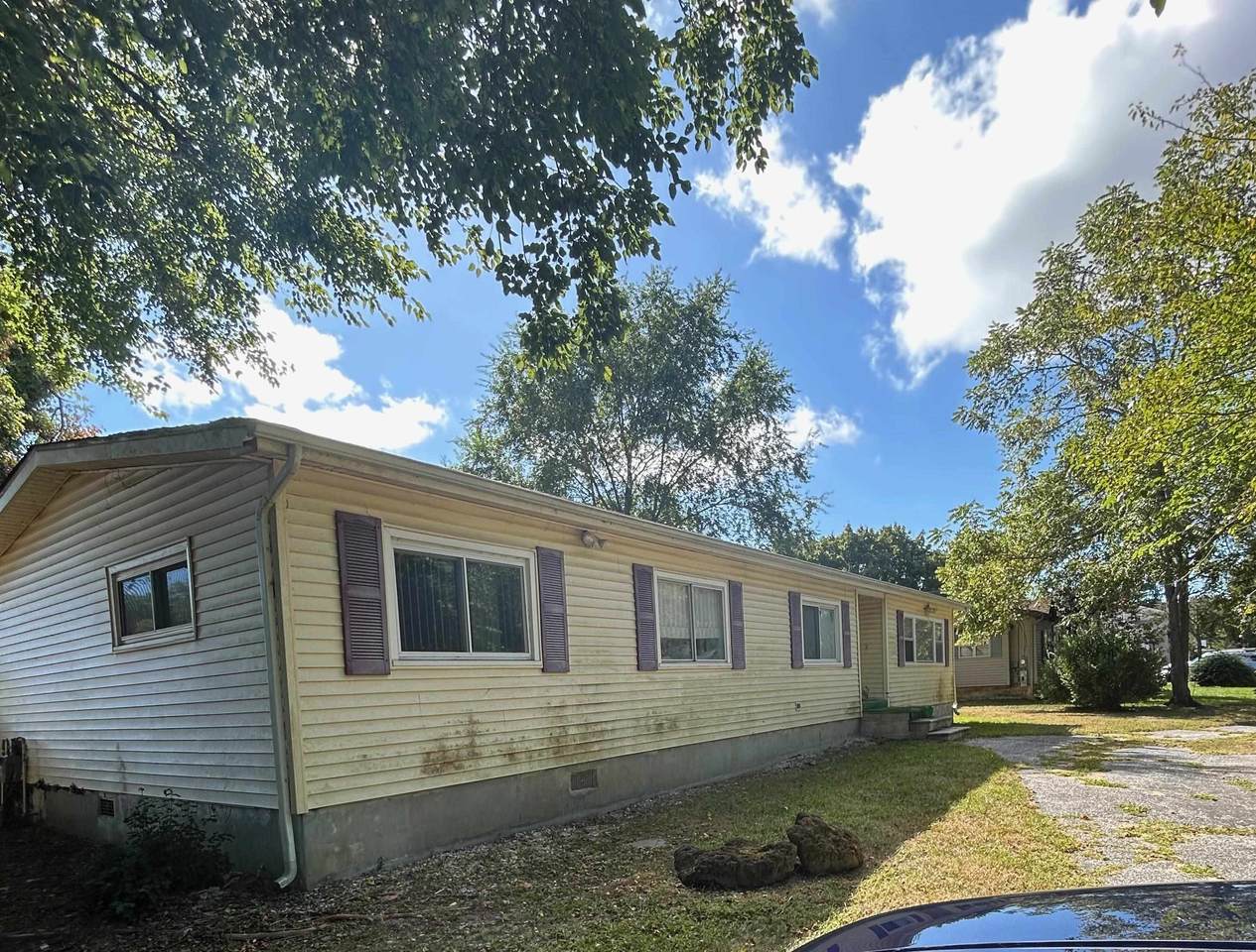 934 Honeysuckle Road - Photo 1