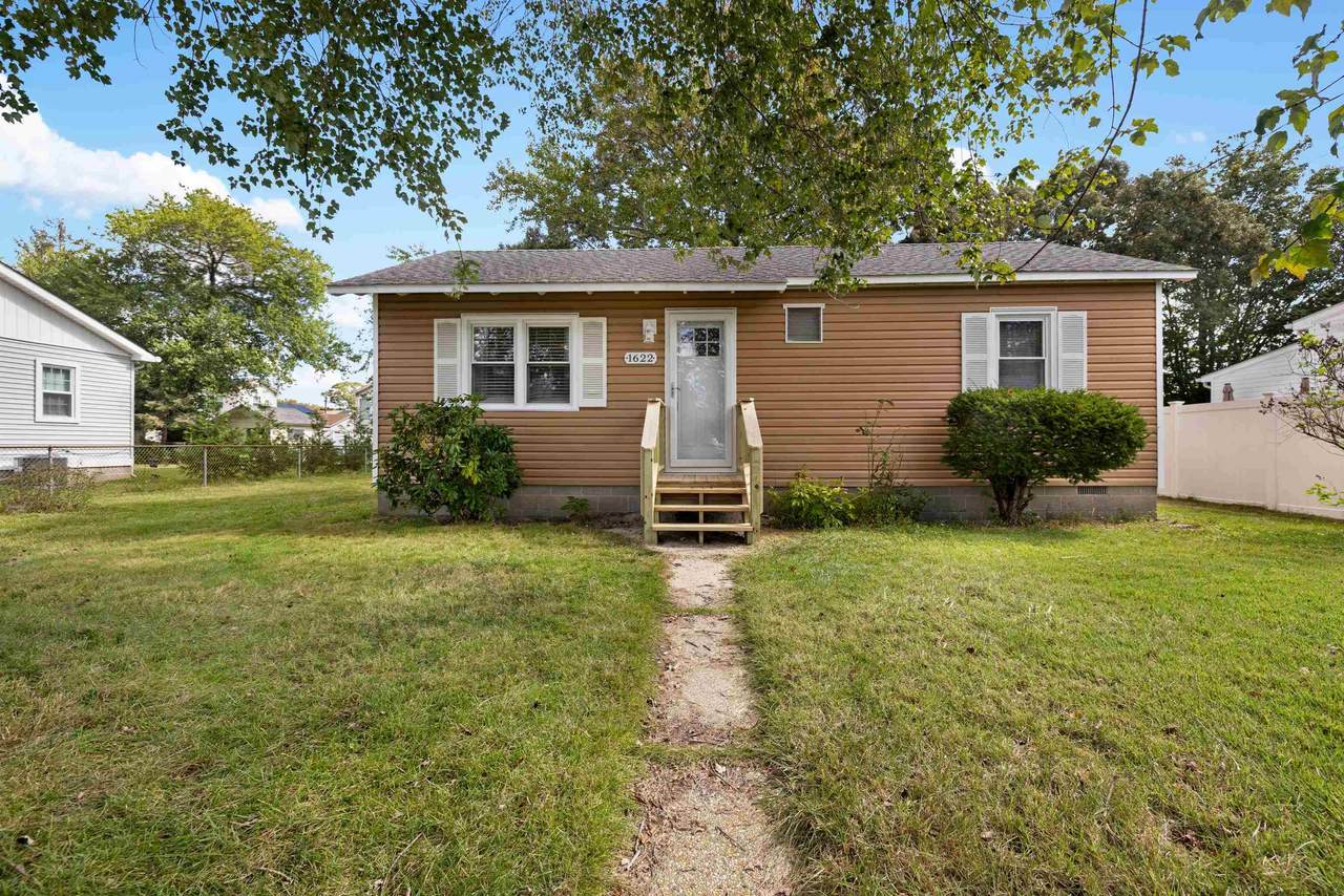 1622 Morris Avenue - Photo 1