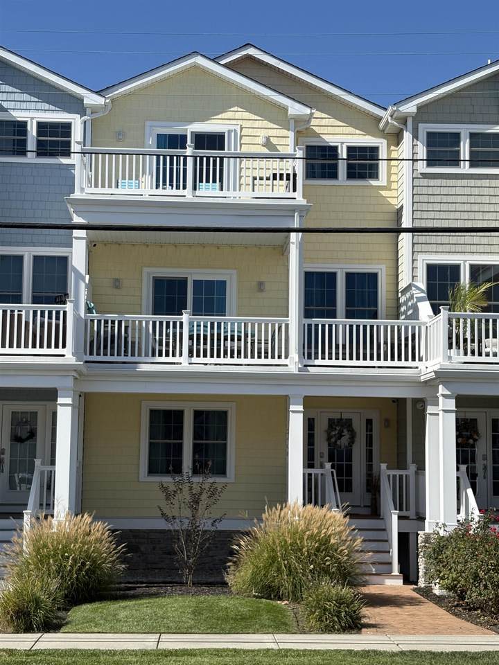 2408 Surf Avenue - Photo 1