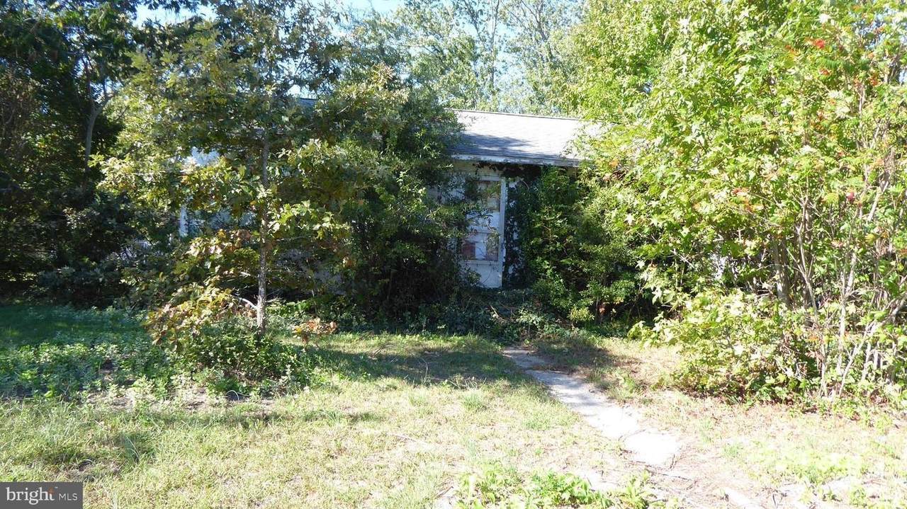 1639 Star Ave - Photo 1