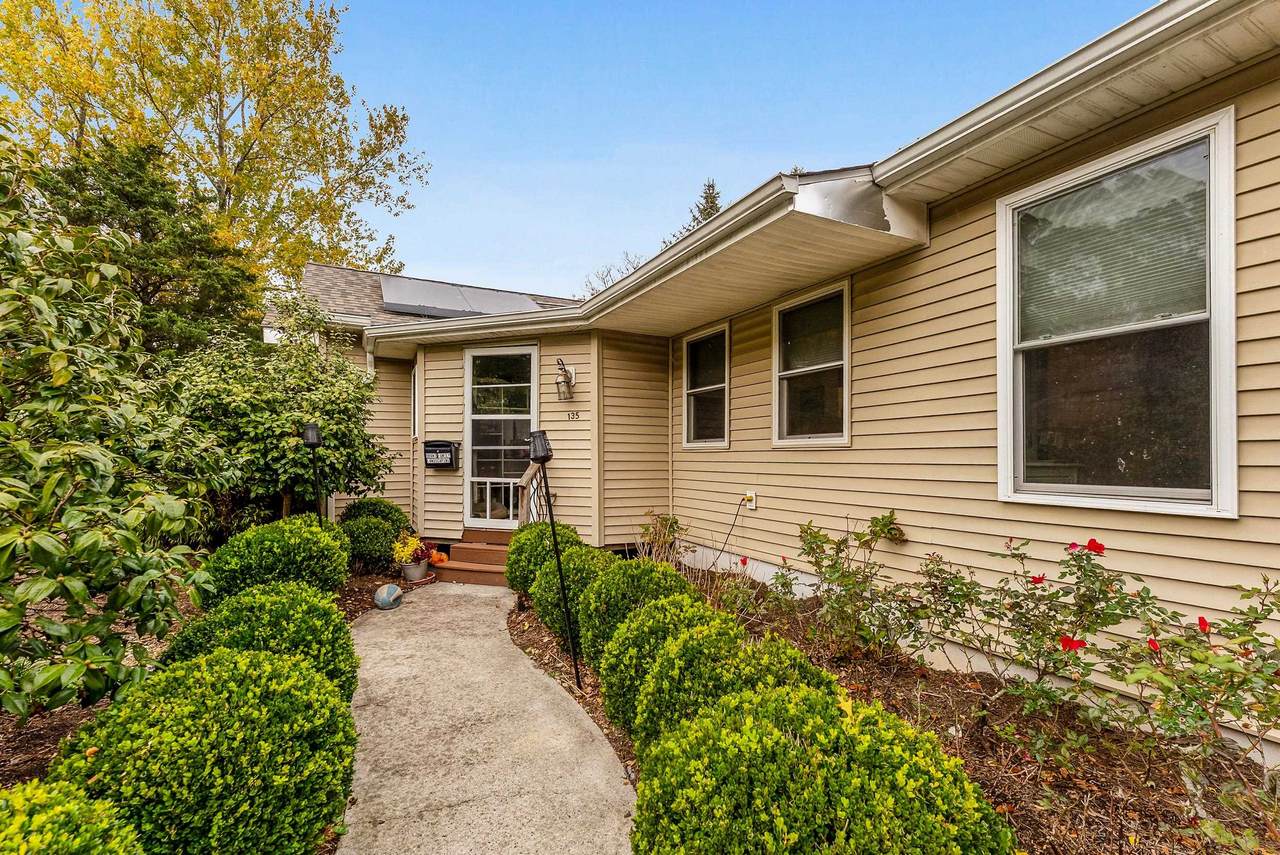 135 Sheridan Drive - Photo 1