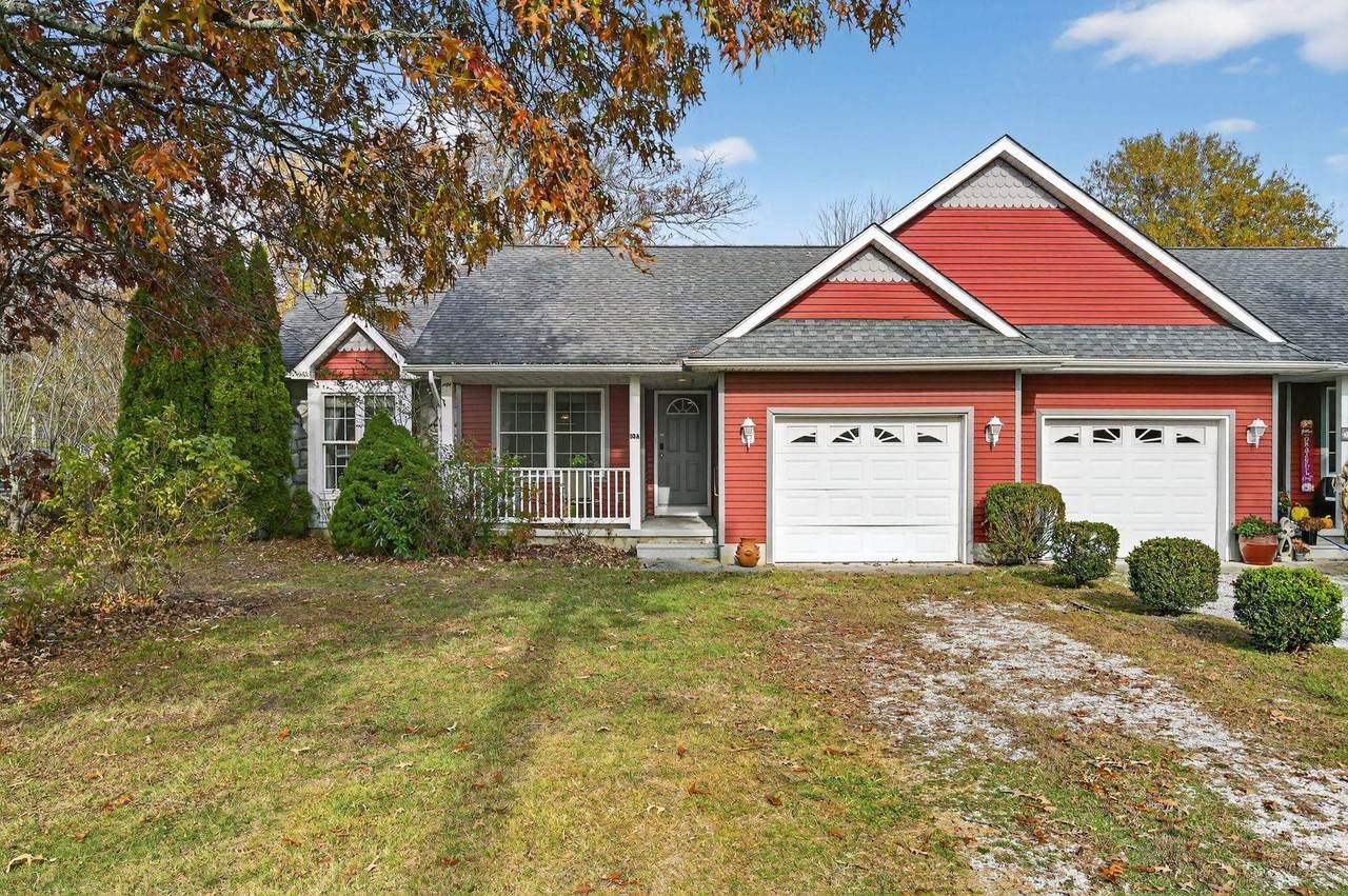 10 4th Avenue - Photo 1