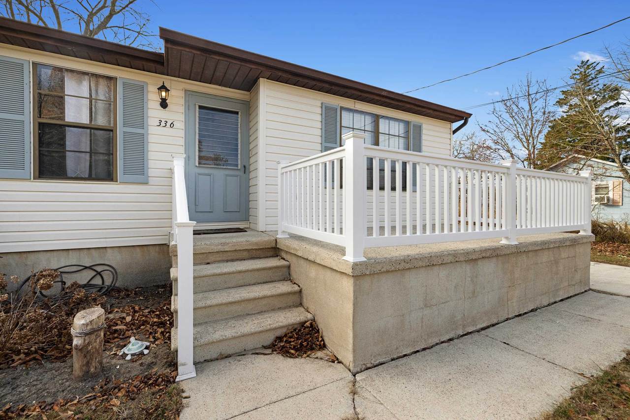 336 Miami Avenue - Photo 1