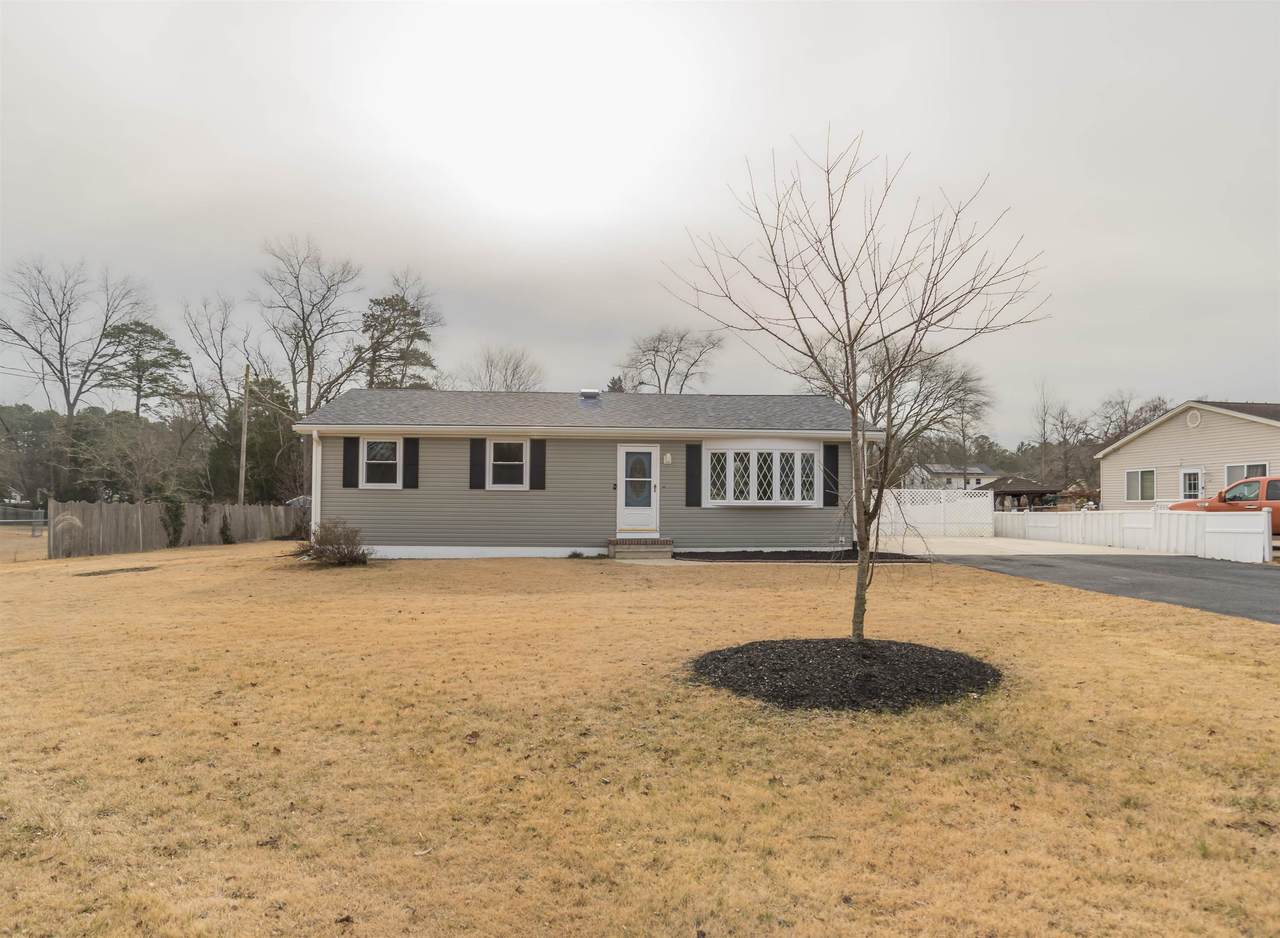 2427 Buttonwood Lane - Photo 1