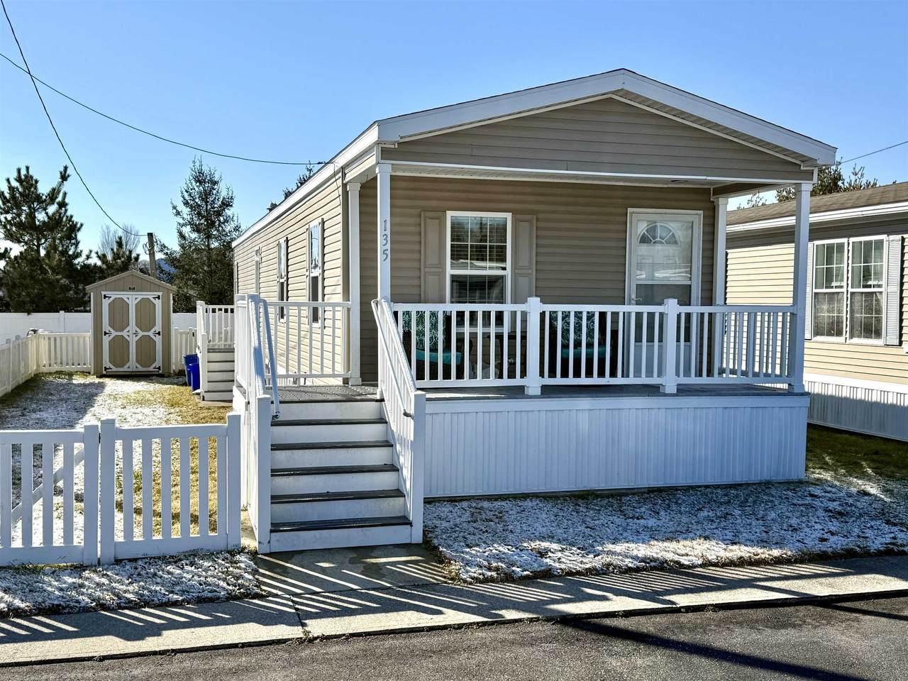 135 Maurice Boulevard - Photo 1