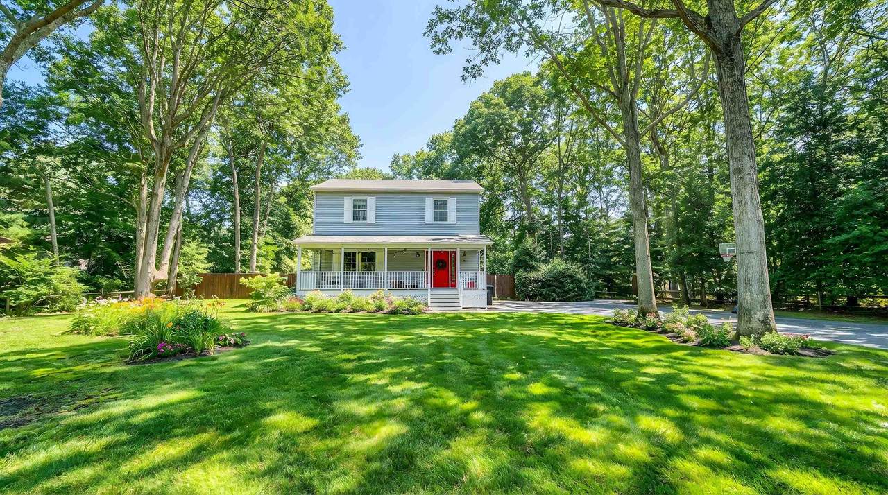 38 Mockingbird Lane - Photo 1