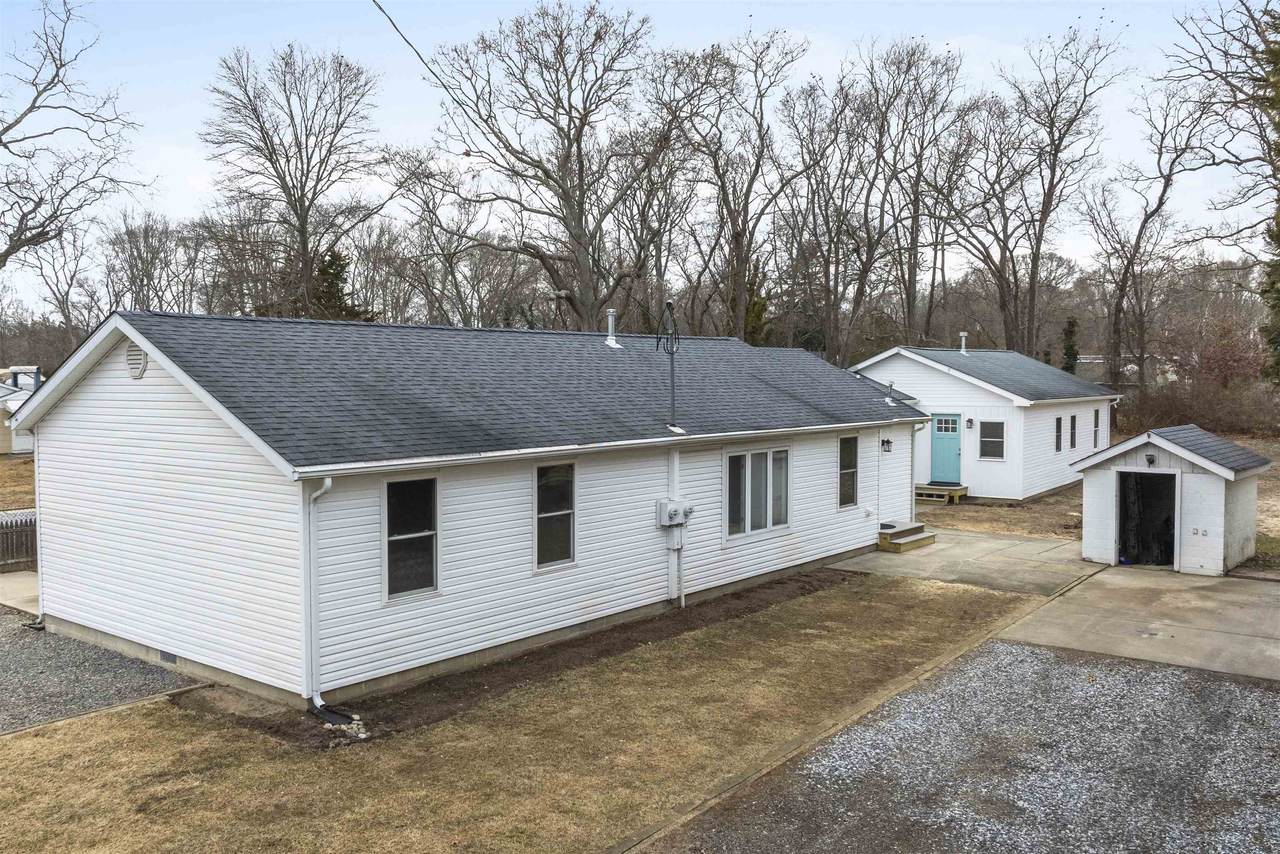 16 4th Avenue - Photo 1