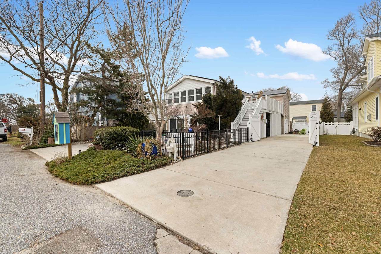 511 Forest Road - Photo 1