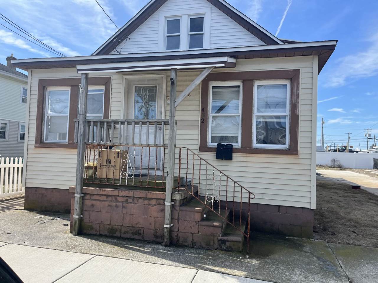 432 Andrews Avenue - Photo 1