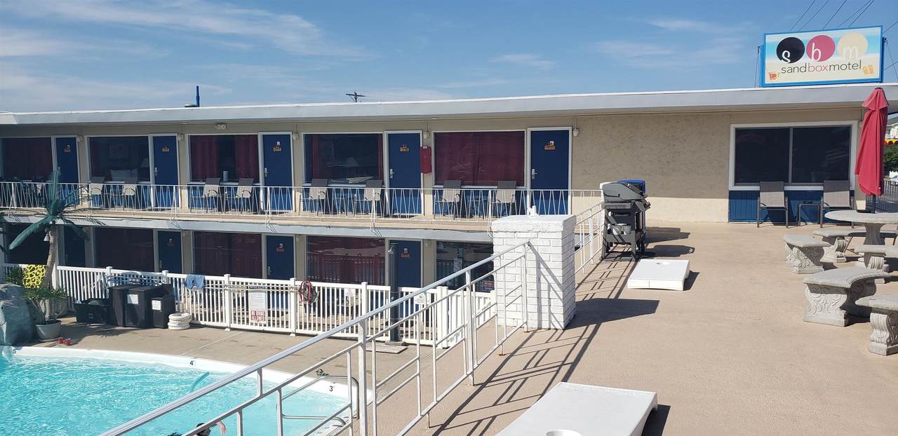 5310 Park Boulevard - Photo 1