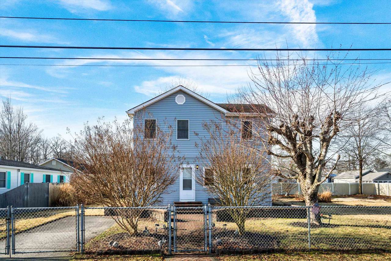 144 Kentucky Avenue - Photo 1