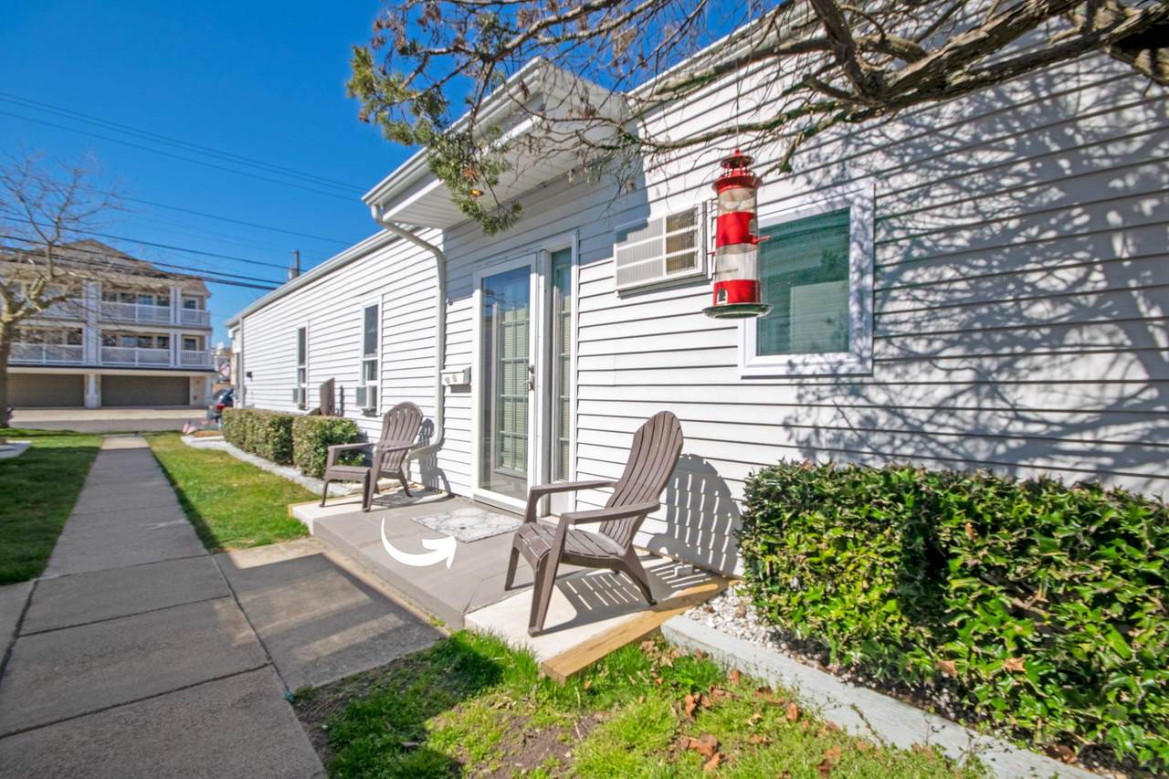 213 25th Street - Photo 1