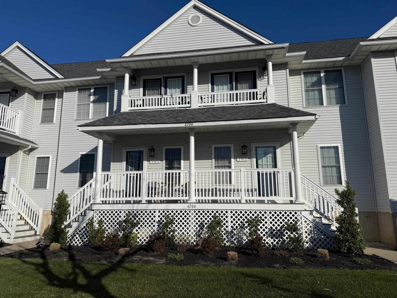 6200 Pacific Avenue - Photo 1