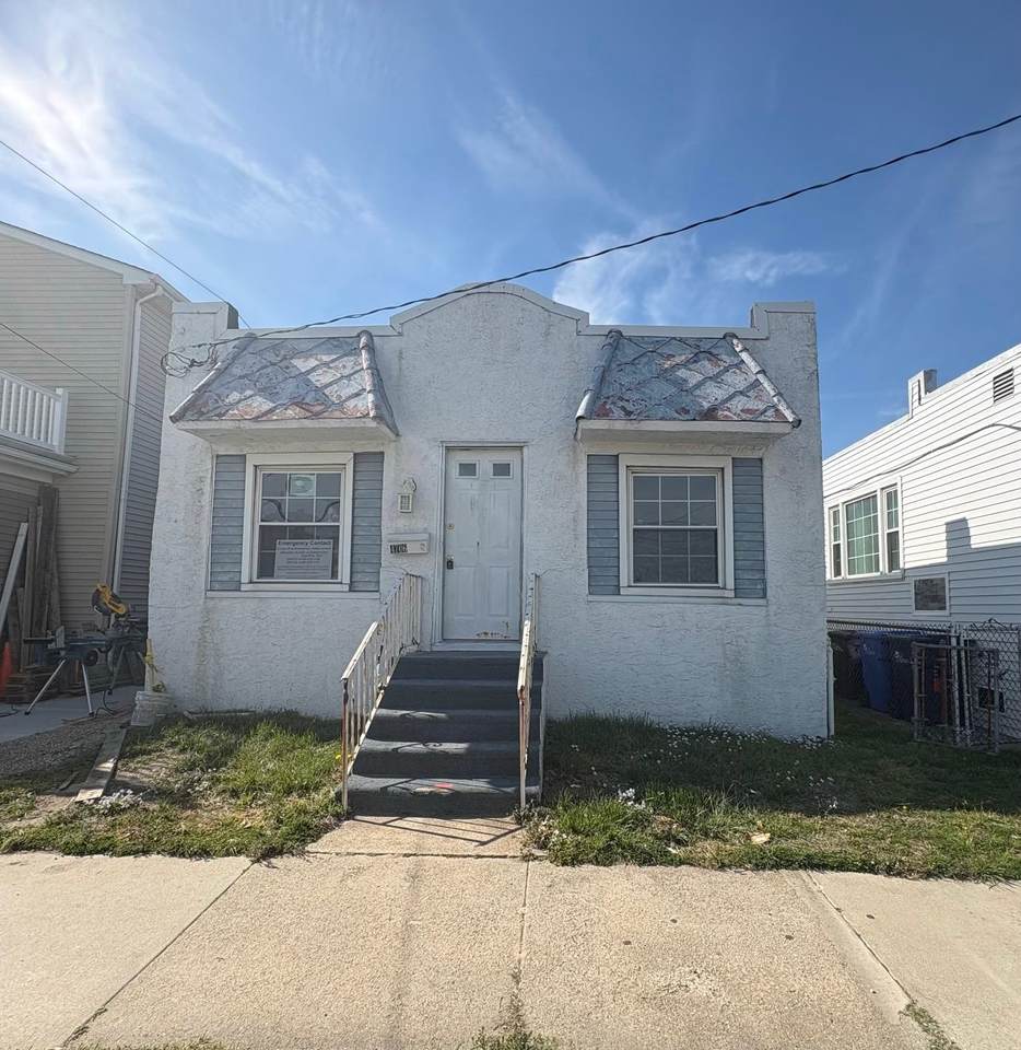 4706 Park Boulevard - Photo 1