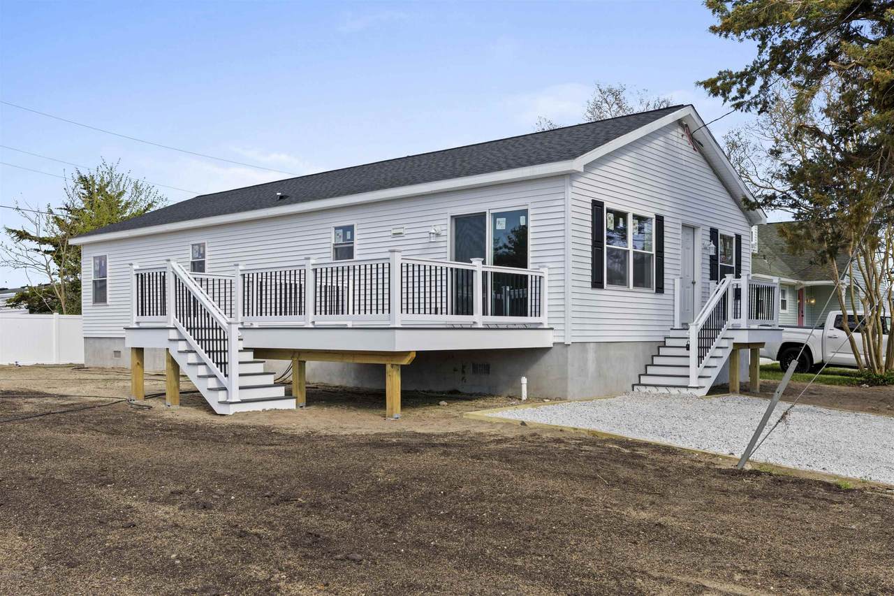 807 Walnut Street - Photo 1