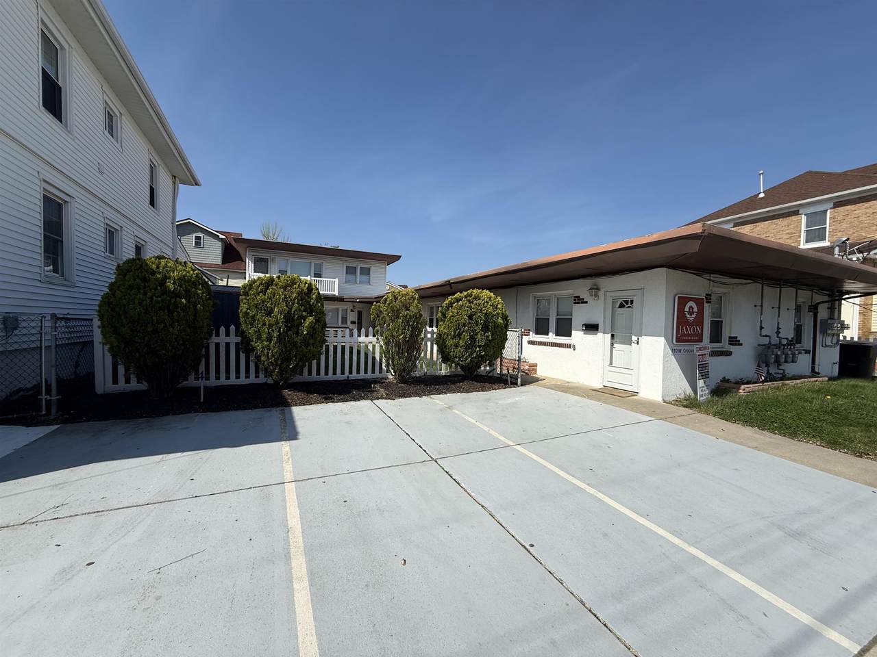 110 Crocus Road - Photo 1