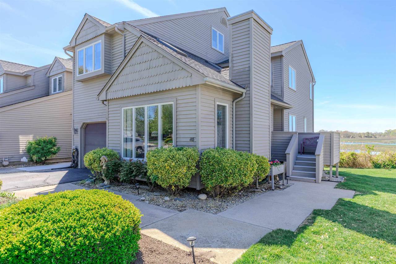 405 Saint James Place - Photo 1