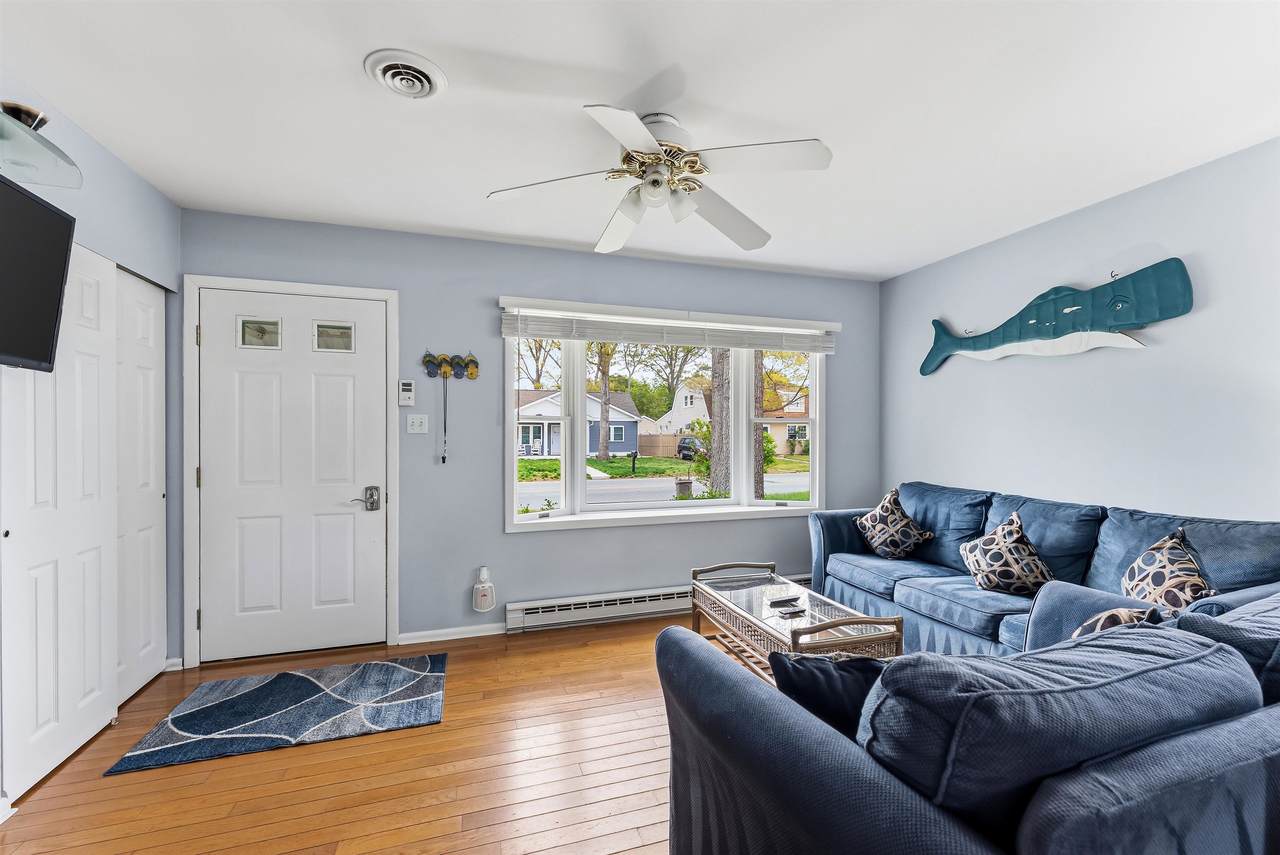 https://bt-photos.global.ssl.fastly.net/capemay/1280_boomver_1_261169-2.jpg