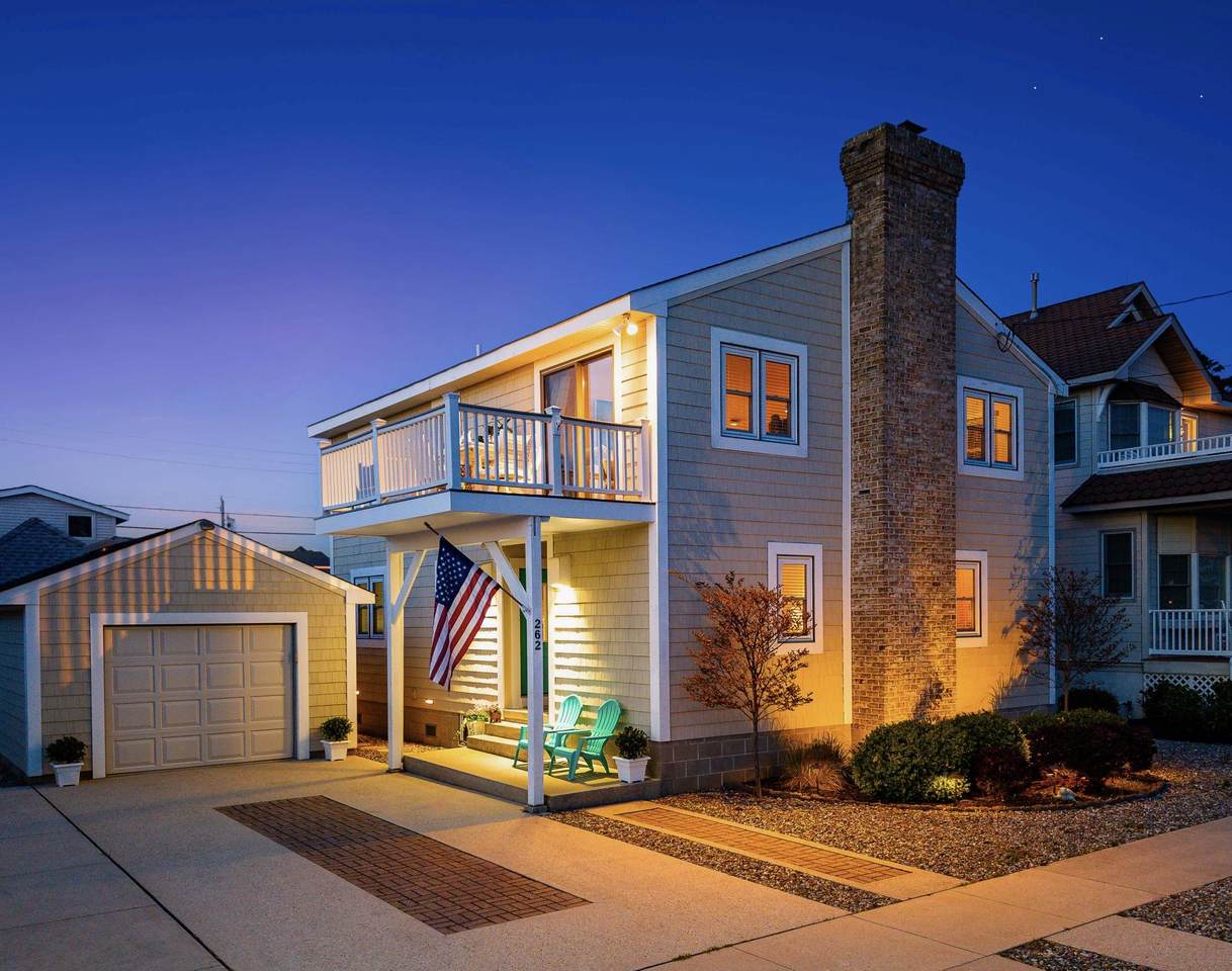 262 110th Street - Photo 1