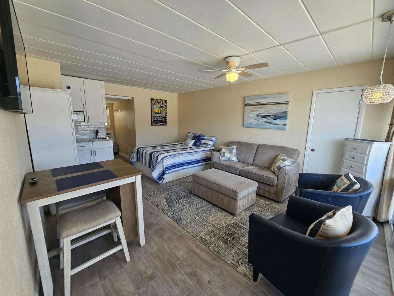 https://bt-photos.global.ssl.fastly.net/capemay/1280_boomver_1_261242-2.jpg