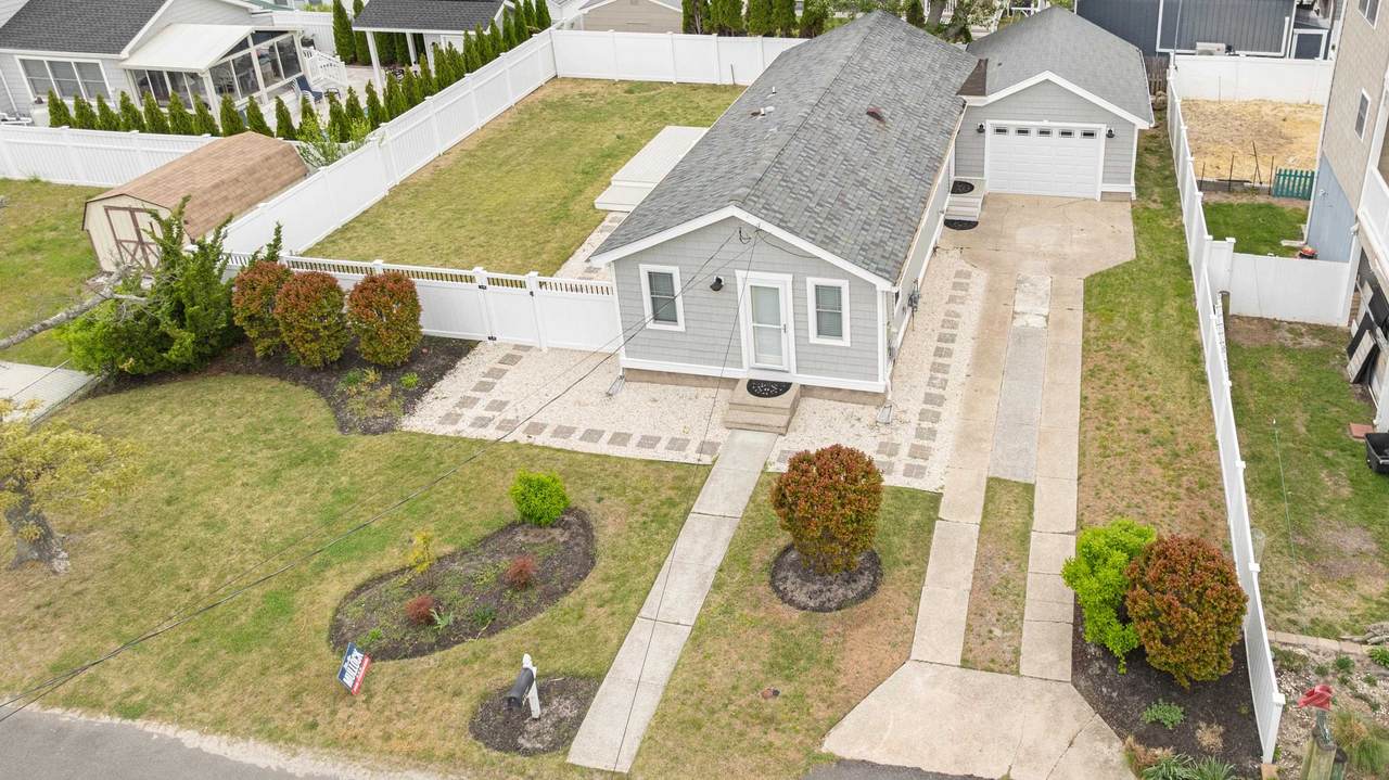 227 Spruce Avenue - Photo 1