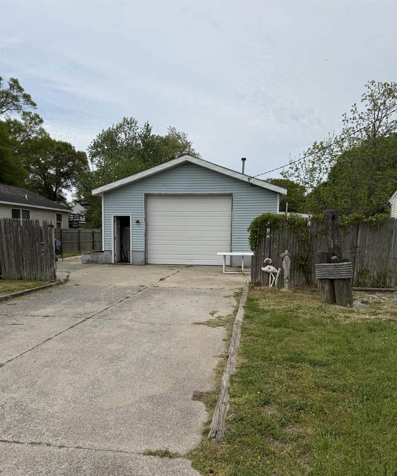 31 Atlantic Avenue - Photo 1
