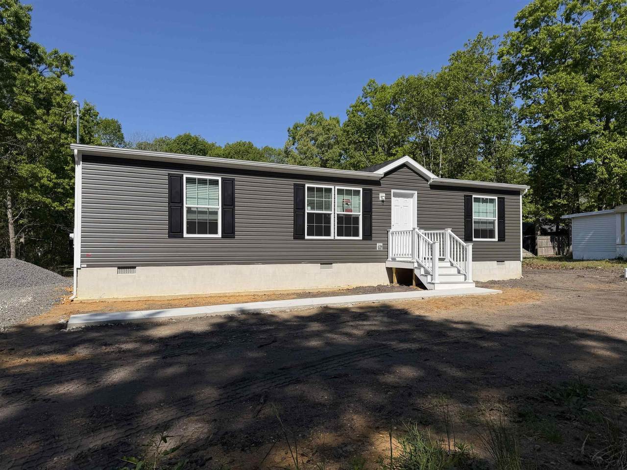 433 Poplar Road - Photo 1