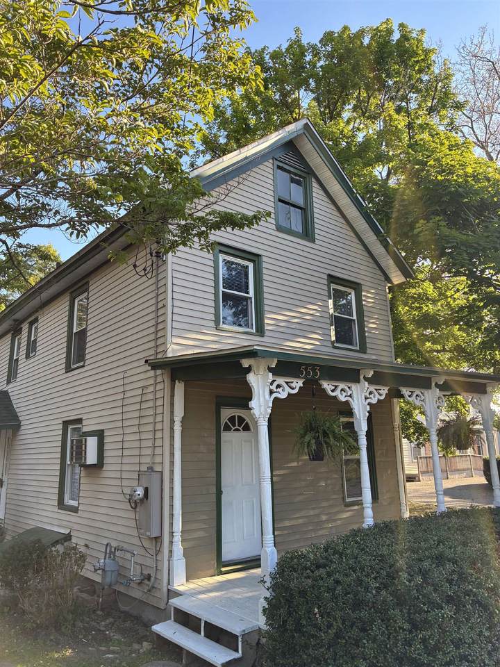 553 Irving Avenue - Photo 1