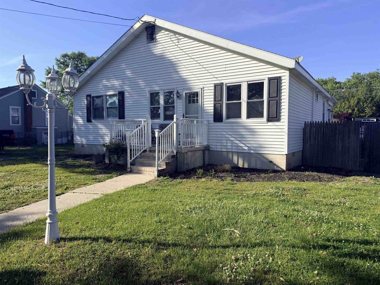 110 Bucknell Avenue - Photo 1