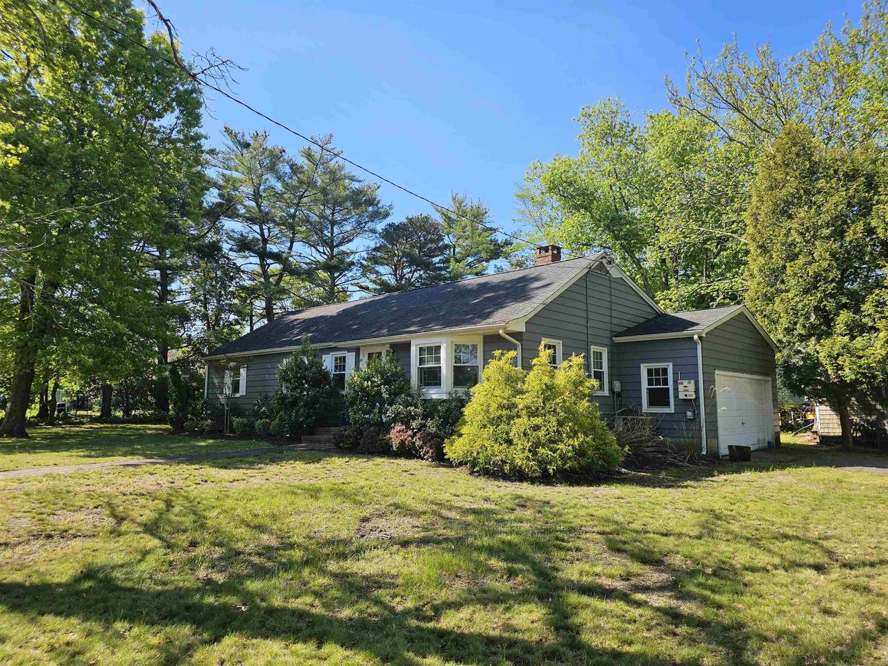 10 Wilkie Boulevard - Photo 1