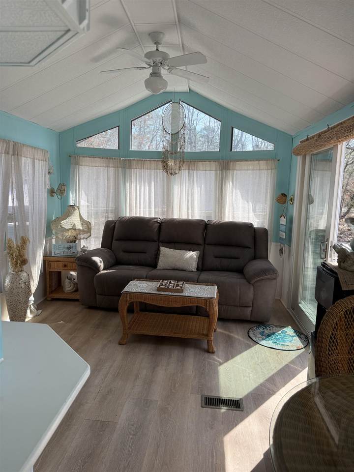 https://bt-photos.global.ssl.fastly.net/capemay/1280_boomver_1_261394-2.jpg