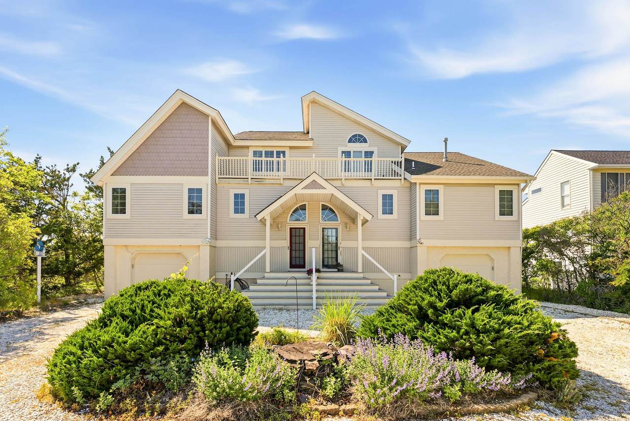 2685 Bay Drive - Photo 1