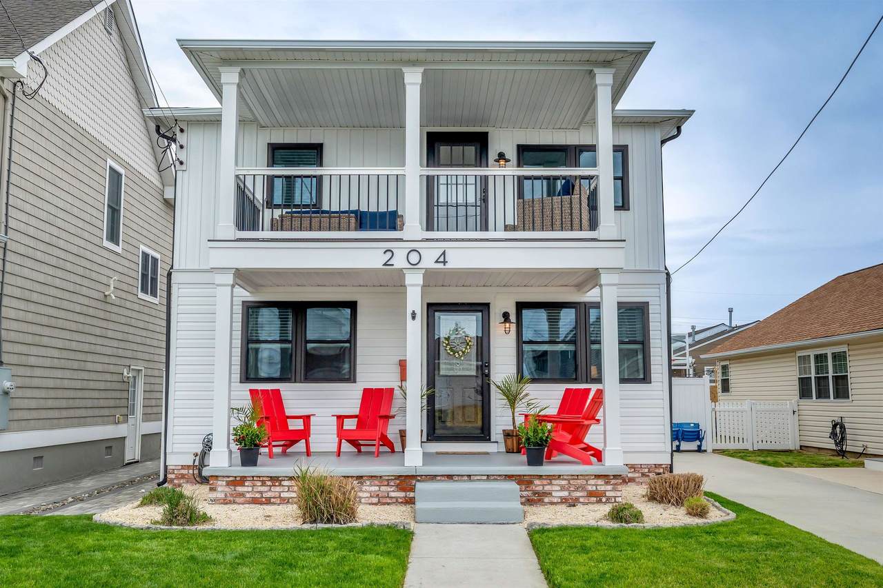 204 Hollywood Avenue - Photo 1