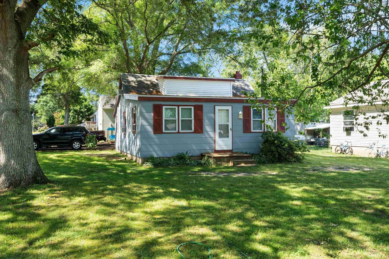35 Atlantic Avenue - Photo 1