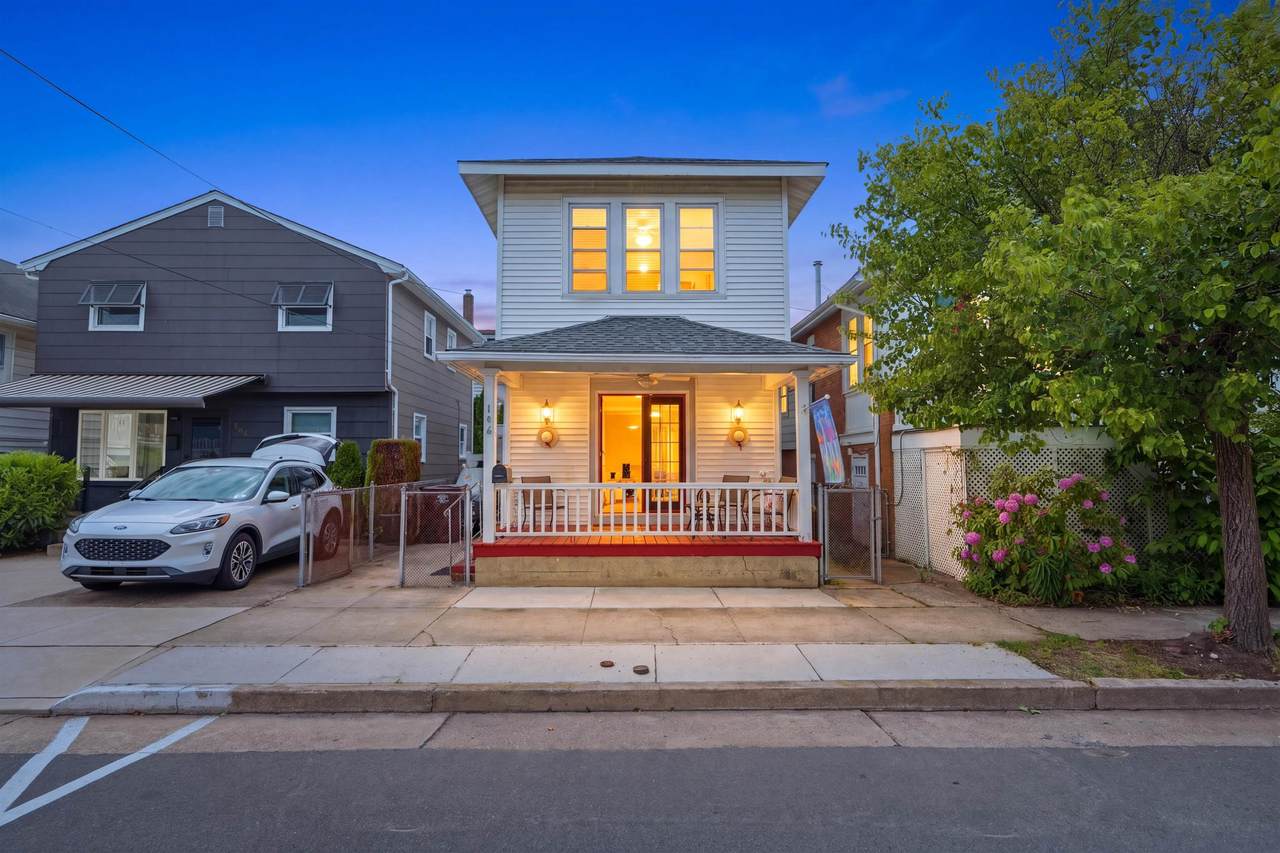 106 Harvard Avenue - Photo 1