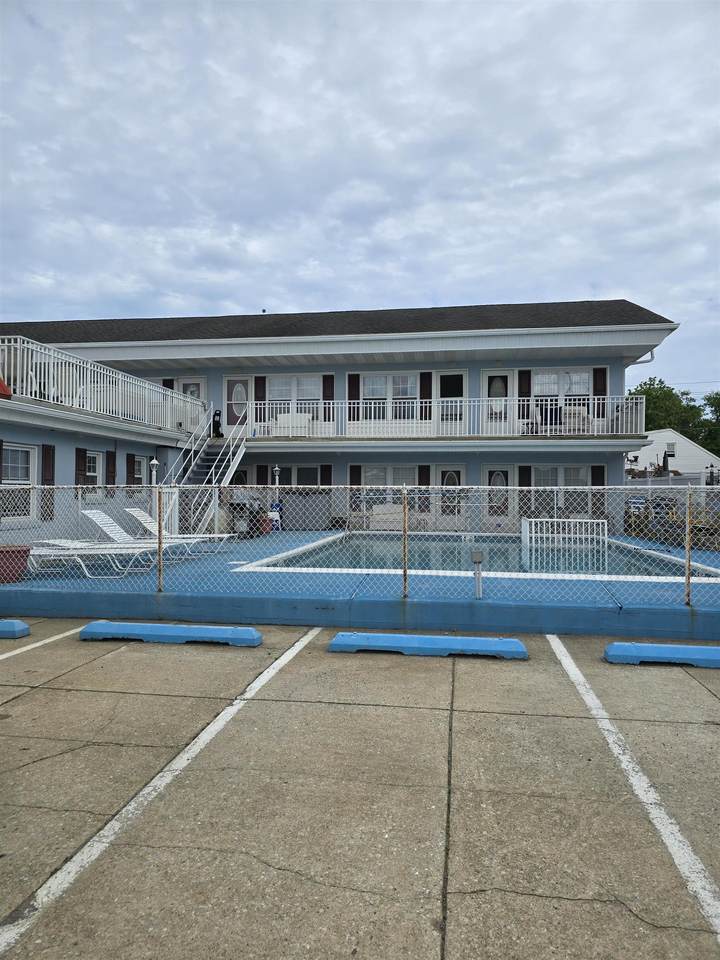 5001 Park Boulevard - Photo 1