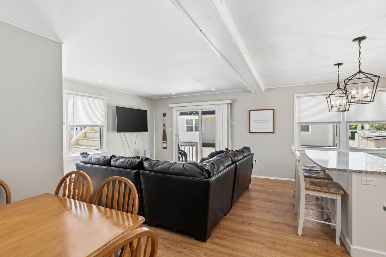 https://bt-photos.global.ssl.fastly.net/capemay/1280_boomver_1_261485-2.jpg