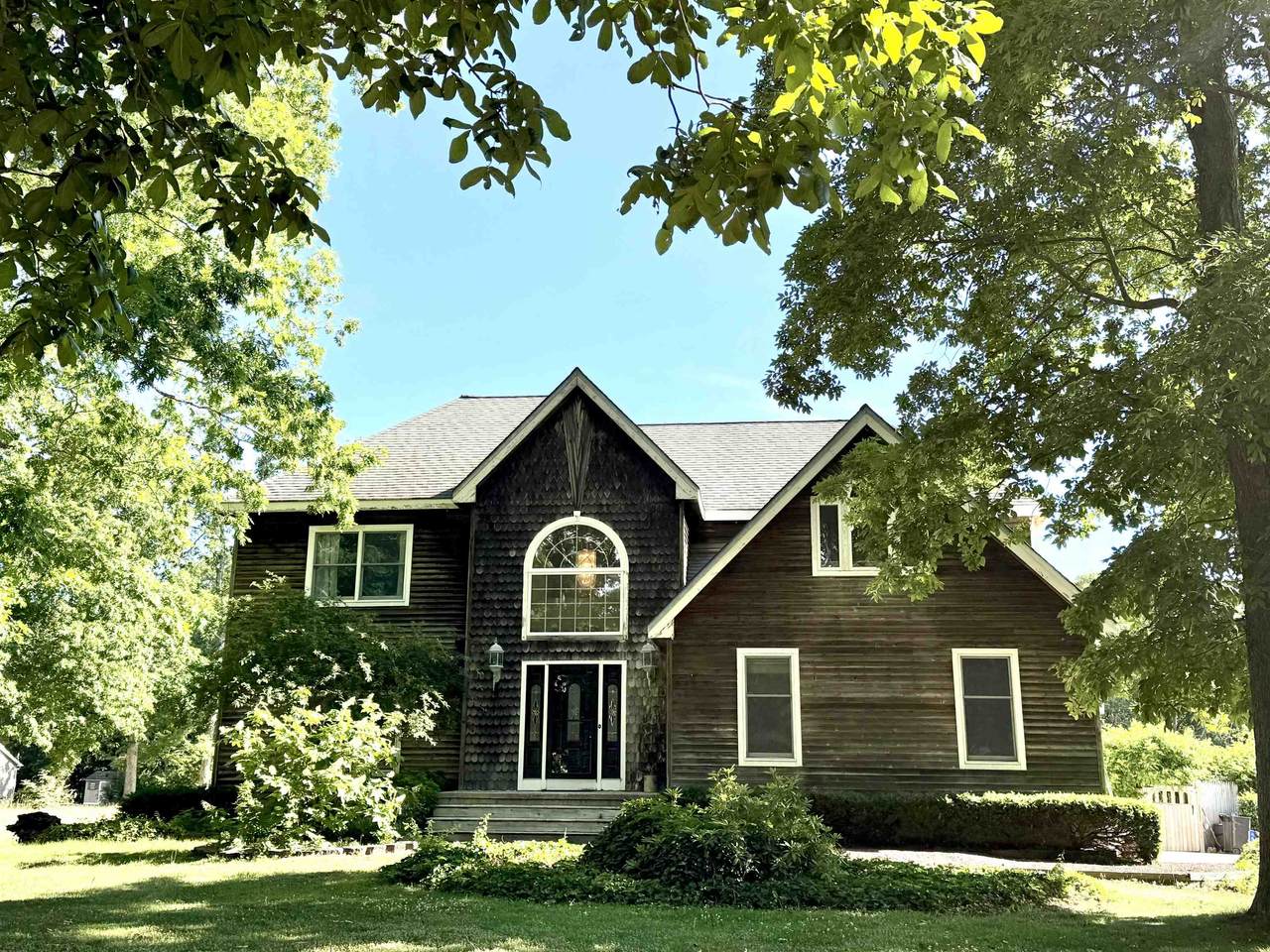 416 Hand Avenue - Photo 1
