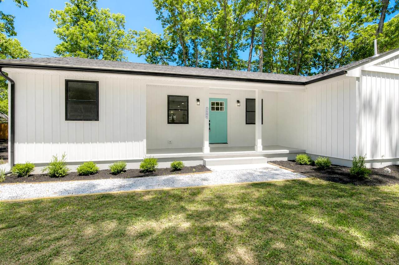506 Hand Avenue - Photo 1