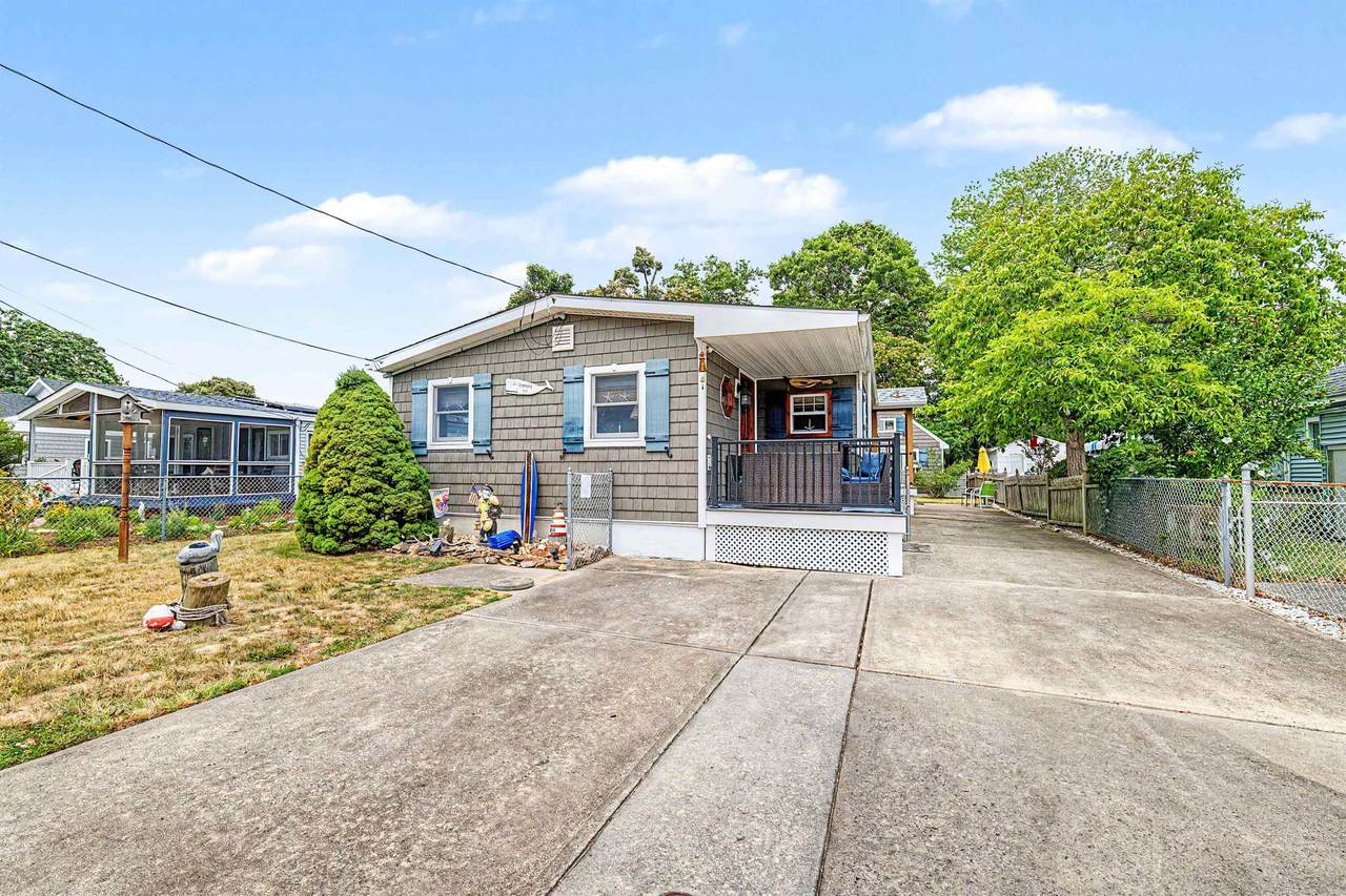 117 Evergreen Avenue - Photo 1