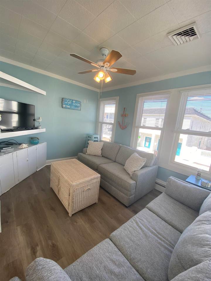 https://bt-photos.global.ssl.fastly.net/capemay/1280_boomver_1_261720-2.jpg