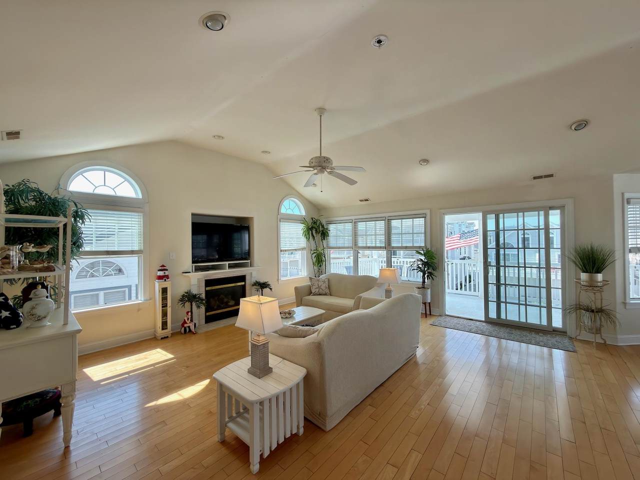 https://bt-photos.global.ssl.fastly.net/capemay/1280_boomver_1_261793-2.jpg